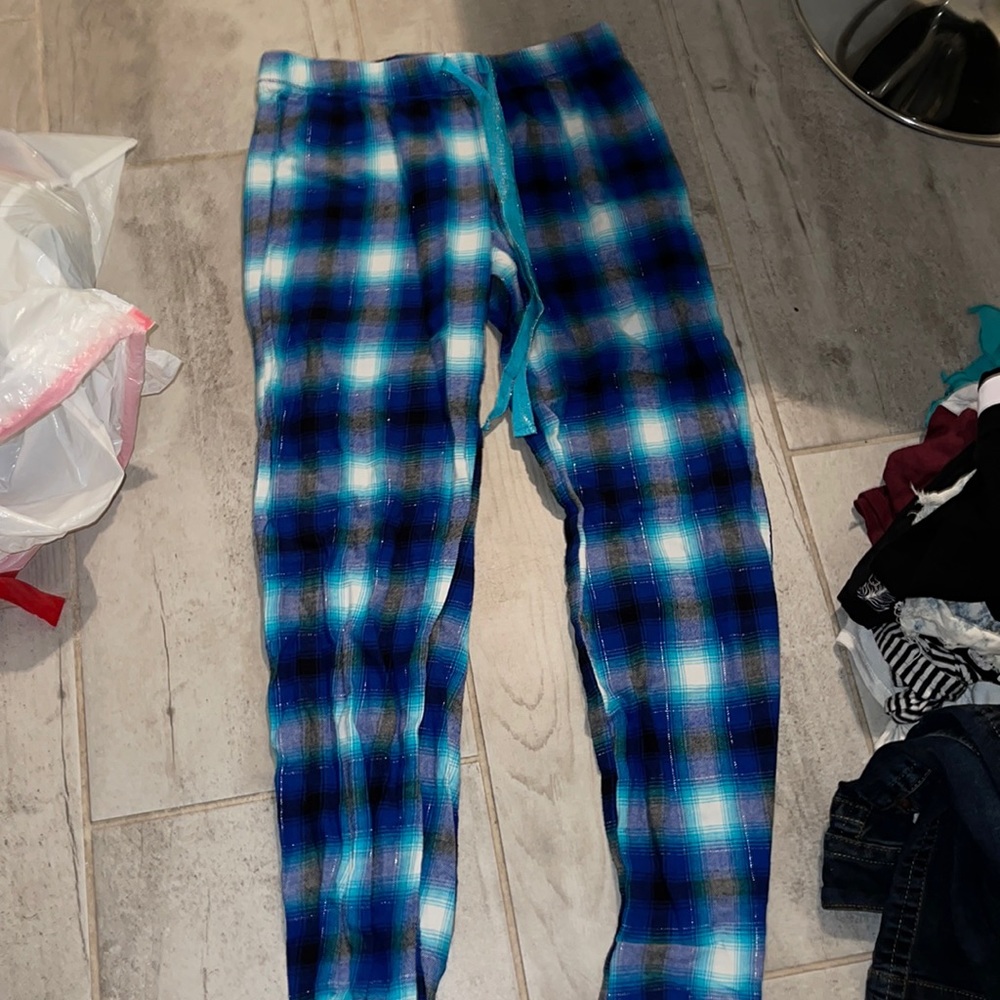 Super cute plaid pajama bottoms